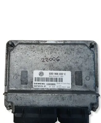 Volkswagen Polo V 6R Engine control unit/module 03D906032C 3PD2501 5WP4012407