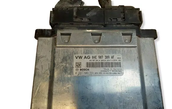 Skoda Rapid (NH) Engine control unit/module ECU 0261S09531 04E907309AF MED17525