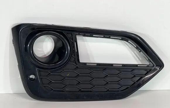 Honda Civic X Front bumper lower grill 71108TGGA3
