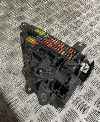BMW 5 E60 E61 Fuse module 9138830 518956057