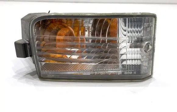 Toyota RAV 4 (XA20) Front indicator light 