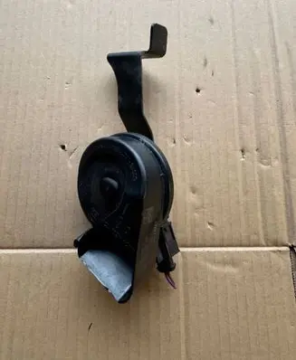 Audi A6 S6 C7 4G Horn signal 4H0951221