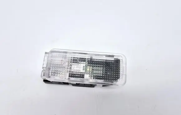 Peugeot 3008 II Boot/trunk interior light 
