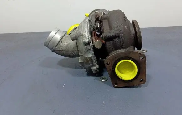 Volkswagen Touareg I Turbo system vacuum part 070145701JV