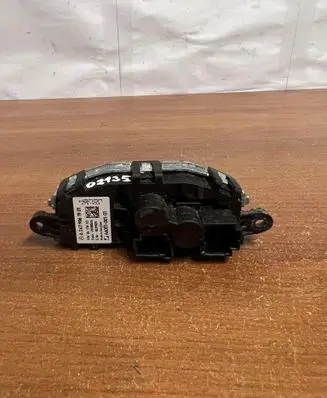 Mercedes-Benz B W247 Heater blower motor/fan resistor A2479061901 D2135
