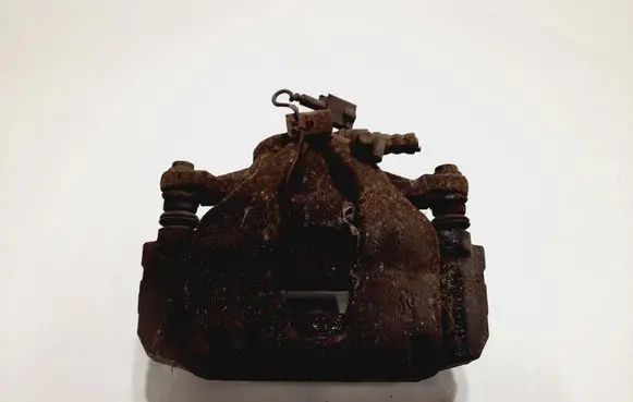 Front brake caliper