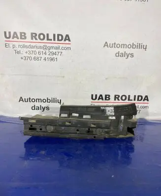Front bumper mounting bracket