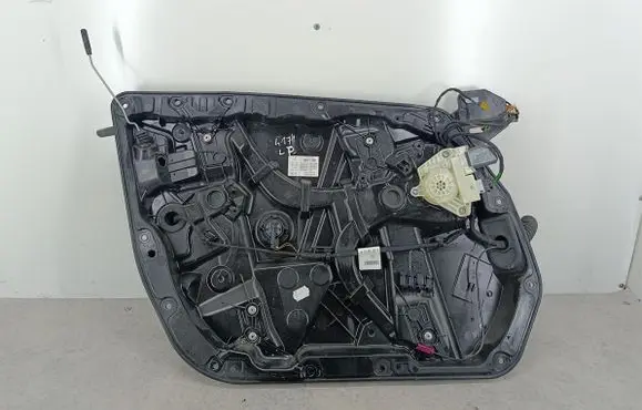 Mercedes-Benz C W205 Front door window regulator with motor A2057200179