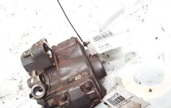 Volvo V50 Fuel injection high pressure pump 9685705080 a2c27100268