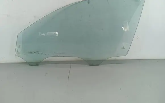Volkswagen PASSAT B5 Front door window glass four-door 43R00082 DOT90AS2M40