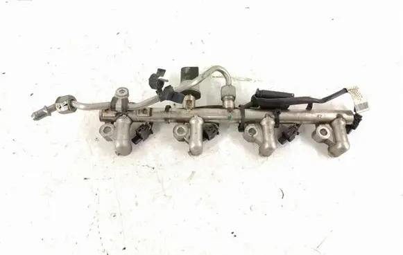 Mercedes-Benz C W204 Fuel main line pipe A2710705495 2710705495