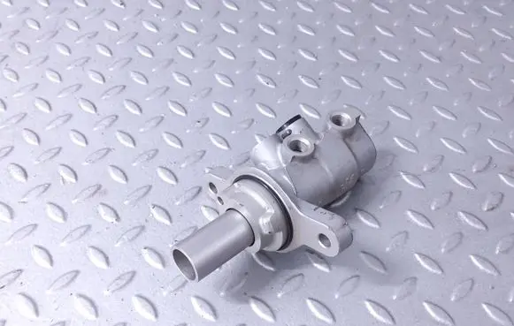 Citroen Berlingo Master brake cylinder 1616905480 1638051480