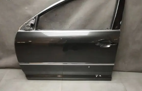 Volkswagen Phaeton Front door