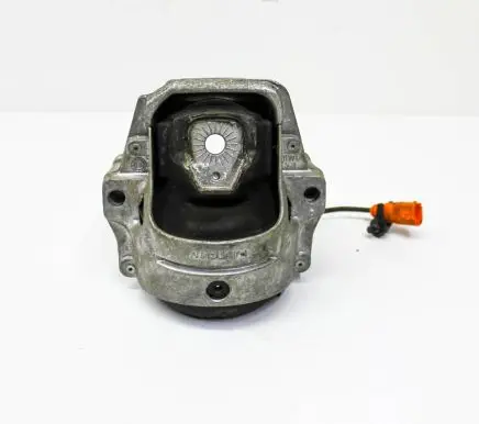Audi Q5 SQ5 Engine mount bracket 8R0199381