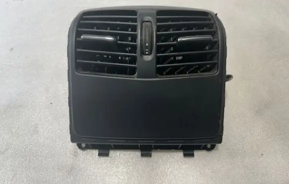 Mercedes-Benz CLS C218 X218 Rear air vent grill A2188300354