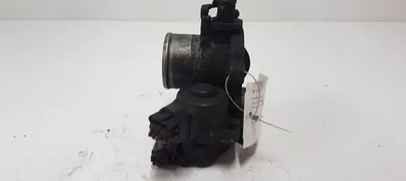 Toyota Avensis Verso Throttle valve 8967221020