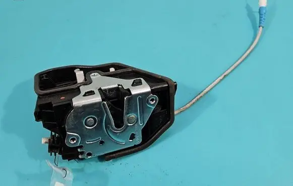 BMW 3 F30 F35 F31 Front door lock 7229458 IMPRK1572700
