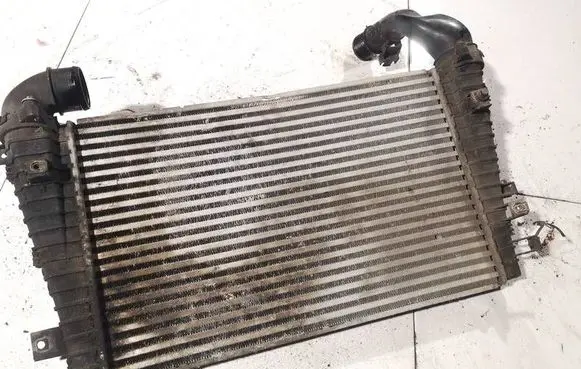 Opel Zafira B Intercooler radiator 13223395 wtp8784