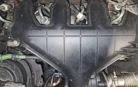 Volvo V50 Intake manifold