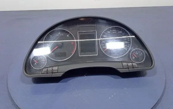 Audi A4 S4 B7 8E 8H Speedometer (instrument cluster) 8E0920932