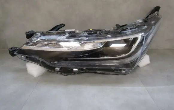 Toyota Corolla E160 E170 Headlight/headlamp 81150