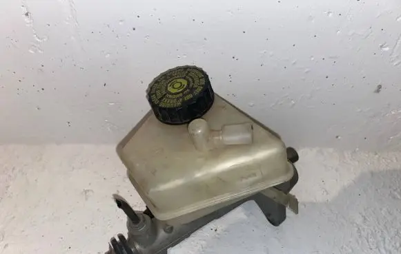Mercedes-Benz C W203 Master brake cylinder A2034300002 2034300002