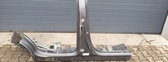Ford Explorer VI Front quarter panel 