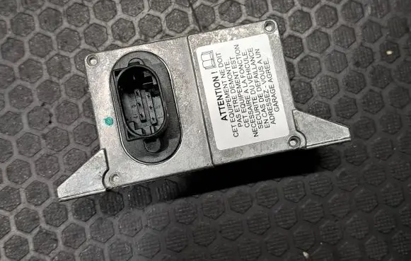 Renault Scenic II - Grand scenic II ESP acceleration yaw rate sensor 8200301391 10098004152