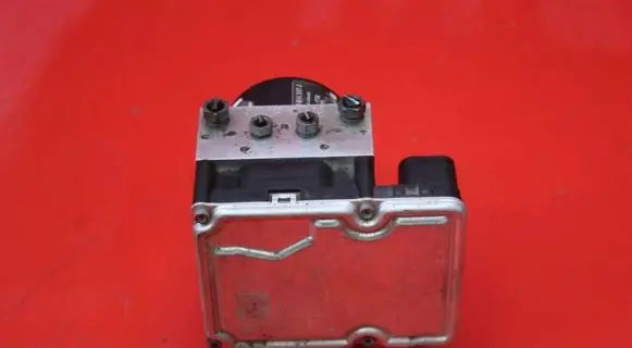 Volkswagen Touareg II ABS Pump 7P0614517J