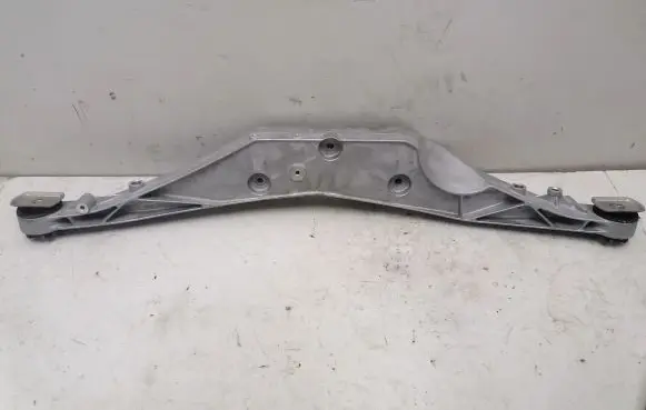 BMW X1 F48 F49 Rear differential/diff mount bracket 6852896