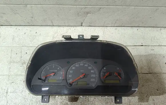 Volvo S40, V40 Speedometer (instrument cluster) 30889706B