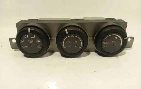 Nissan X-Trail T30 Climate control unit 27500EQ410 A0200018A04000