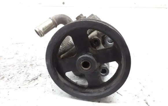 Toyota Corolla Verso E121 Power steering pump