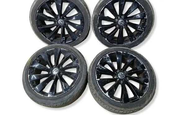 Volkswagen Scirocco R18 alloy rim 3C8601025DT1