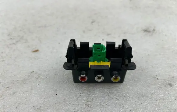 Citroen C5 AUX in-socket connector 9659681480 1801271
