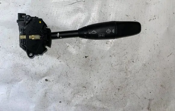 Mercedes-Benz E W211 Indicator stalk a1715402245 1715402245