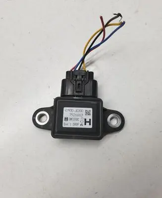 Nissan X-Trail T31 ESP acceleration yaw rate sensor 47930JG200