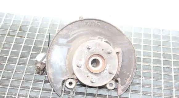 Honda CR-V Front wheel hub