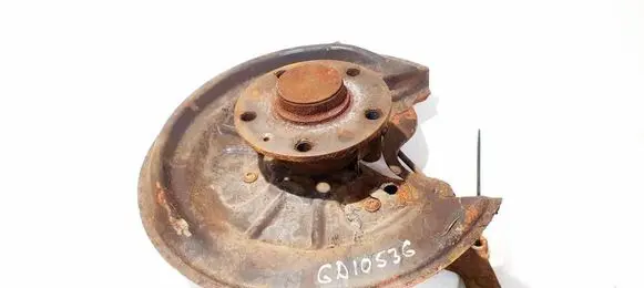 Rear wheel hub