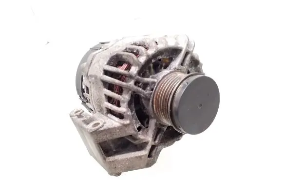 Opel Tigra B Generator/alternator 10682700
