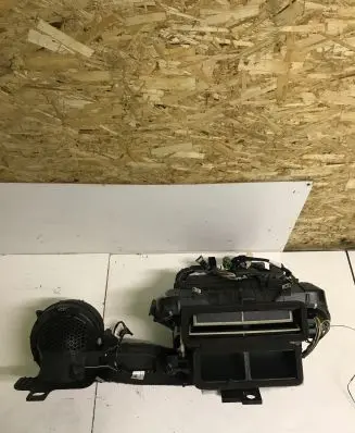 Peugeot 3008 I Interior heater climate box assembly 9682709180