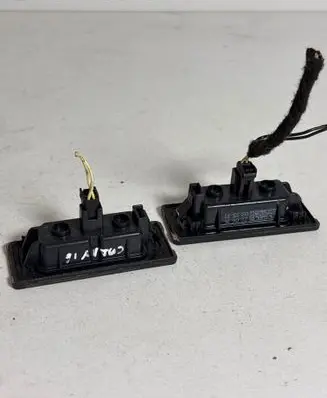 Volkswagen Caddy Number plate light 185001 011202
