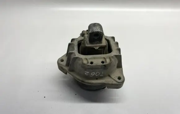 BMW 5 F10 F11 Engine mount bracket G2038310 G2036040