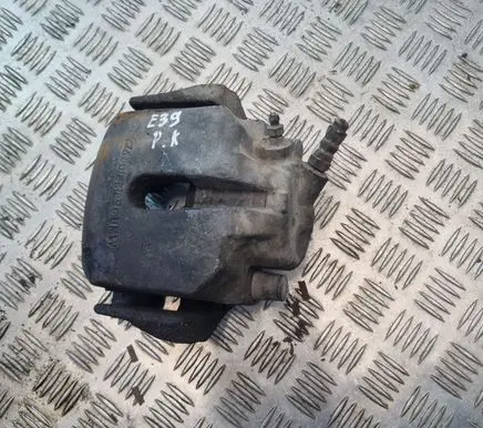 BMW 5 E39 Front brake caliper 6022296