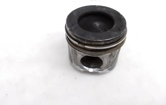 Renault Trafic II (X83) Piston 