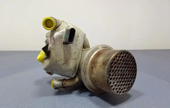 Volkswagen PASSAT B7 USA EGR valve cooler 04L131512BR