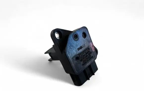 Toyota Corolla Verso E121 Mass air flow meter 222040N010