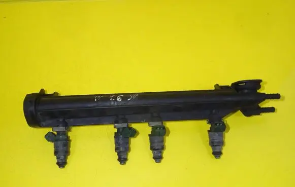 Volkswagen Golf IV Fuel main line pipe 06A133317A 037906031AA