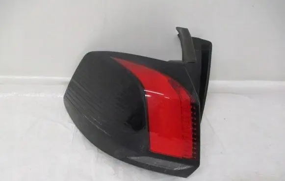 Peugeot 5008 II Rear/tail lights 9811028080