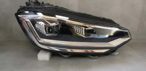 Volkswagen Golf Sportsvan Headlight/headlamp 517941060A